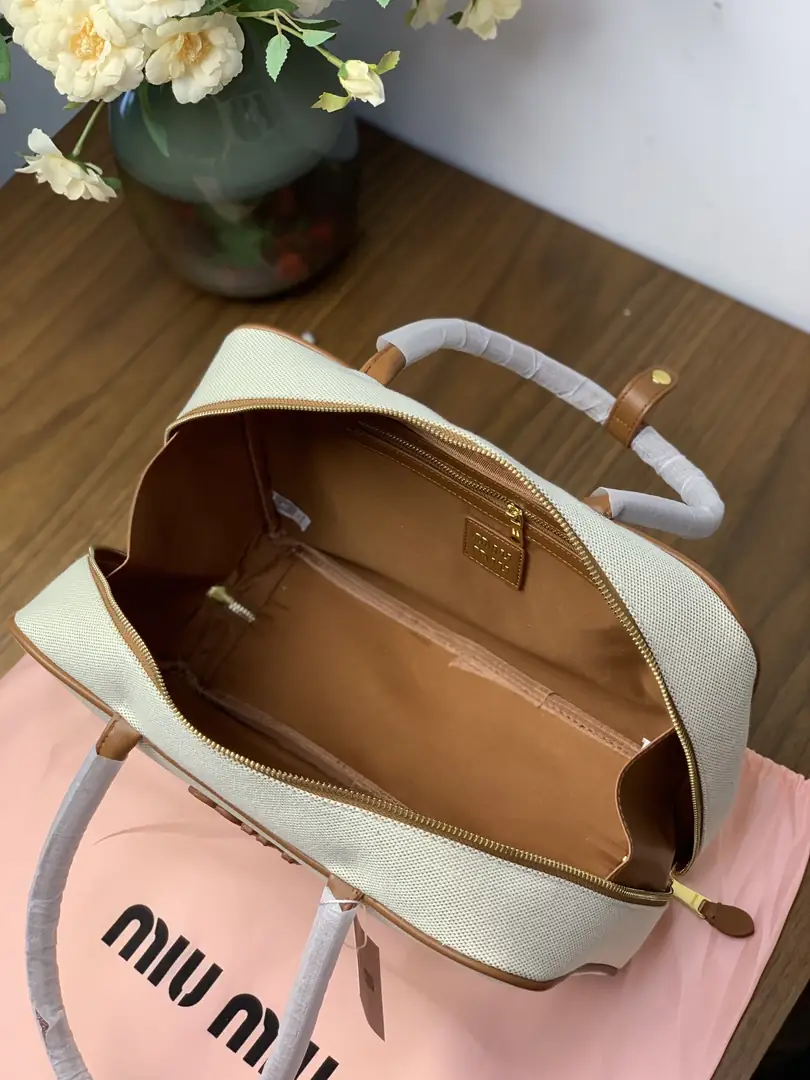 Y61M miumiu bag 53$ gallery