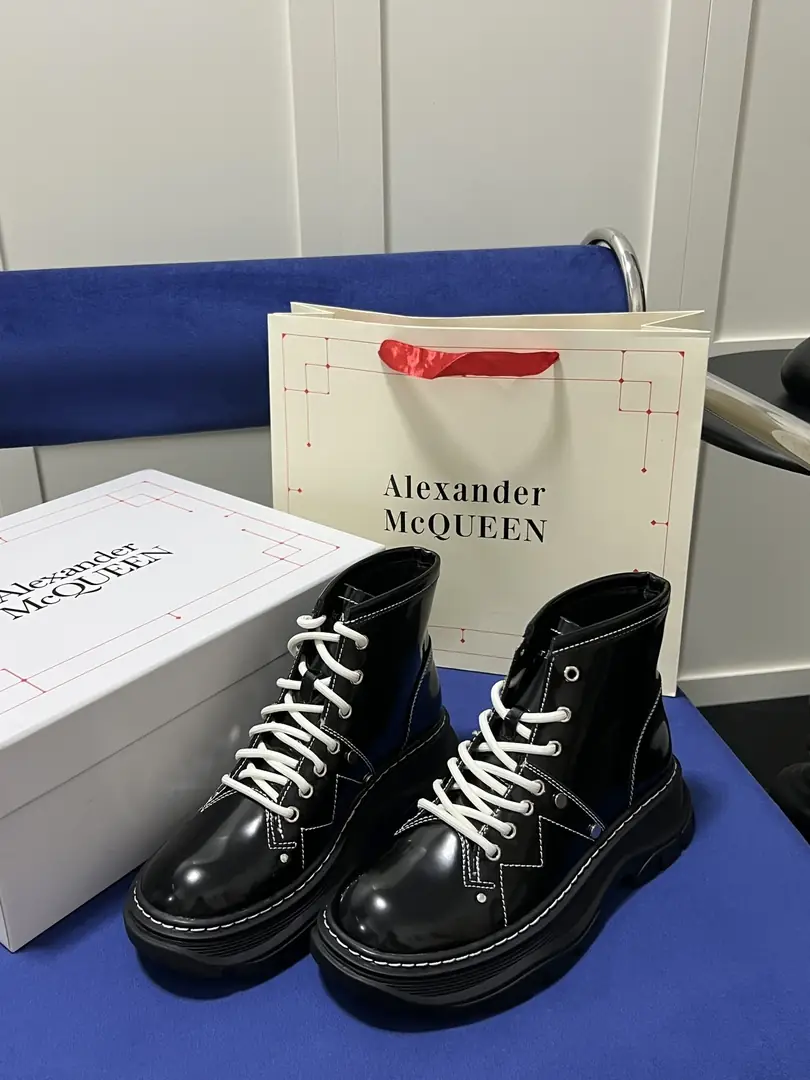 YJ09 Alexander mcqueen martin boots 65$ gallery