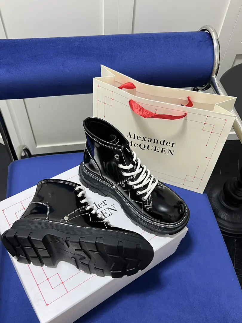 YJ09 Alexander mcqueen martin boots 65$ gallery