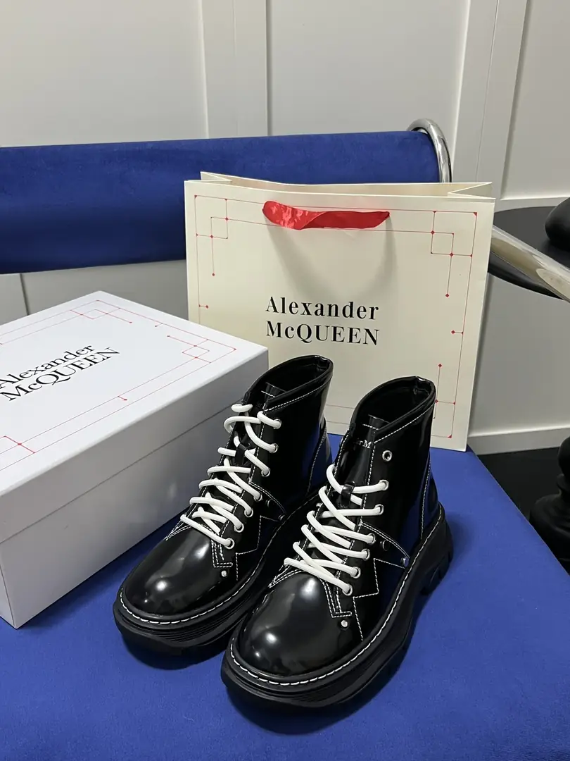 YJ09 Alexander mcqueen martin boots 65$ gallery