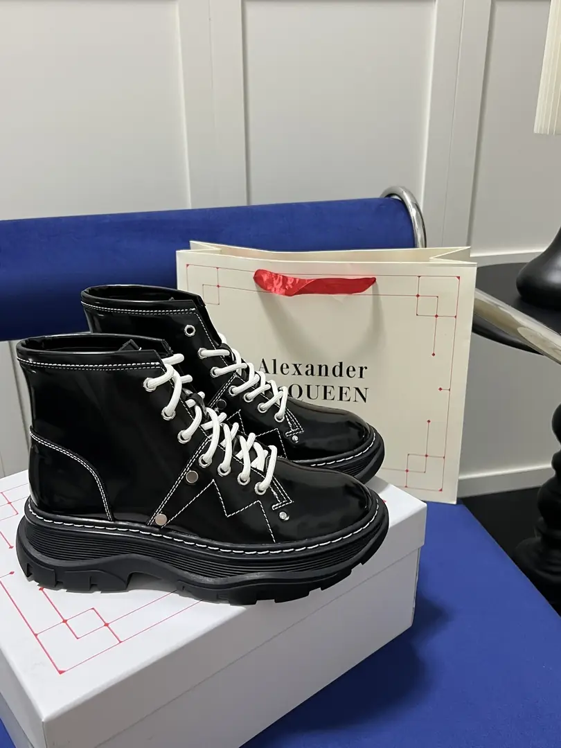 YJ09 Alexander mcqueen martin boots 65$ gallery