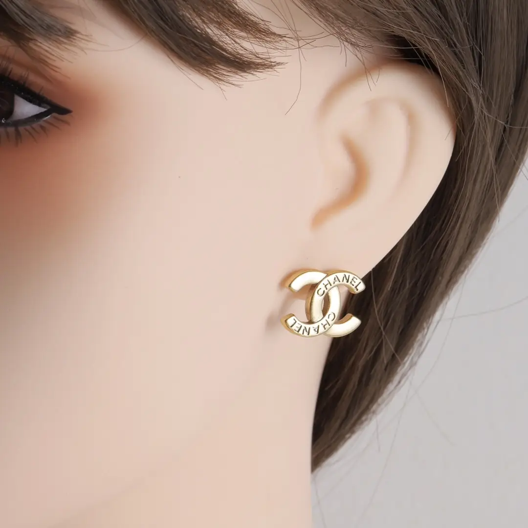 YM10 Chanel Earrings 40$ gallery