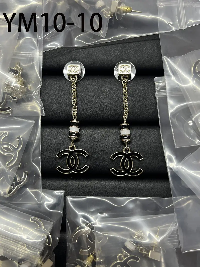 YM10 Chanel Earrings 40$ gallery