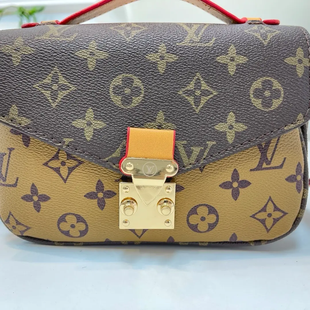 YM15 LV Bag 43$ gallery