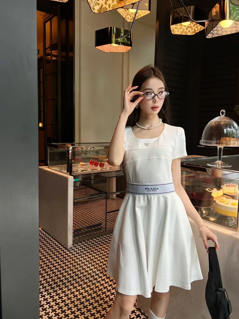 YM38 Prada dress clothing 50$ gallery