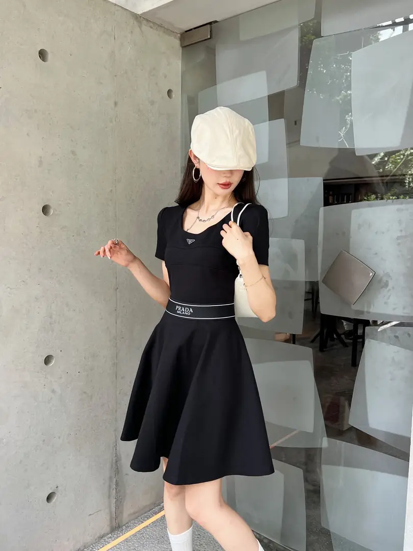 YM38 Prada dress clothing 50$ gallery