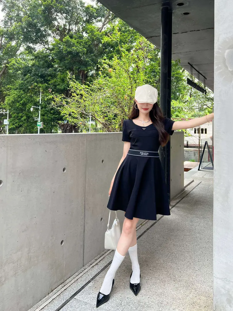 YM38 Prada dress clothing 50$ gallery