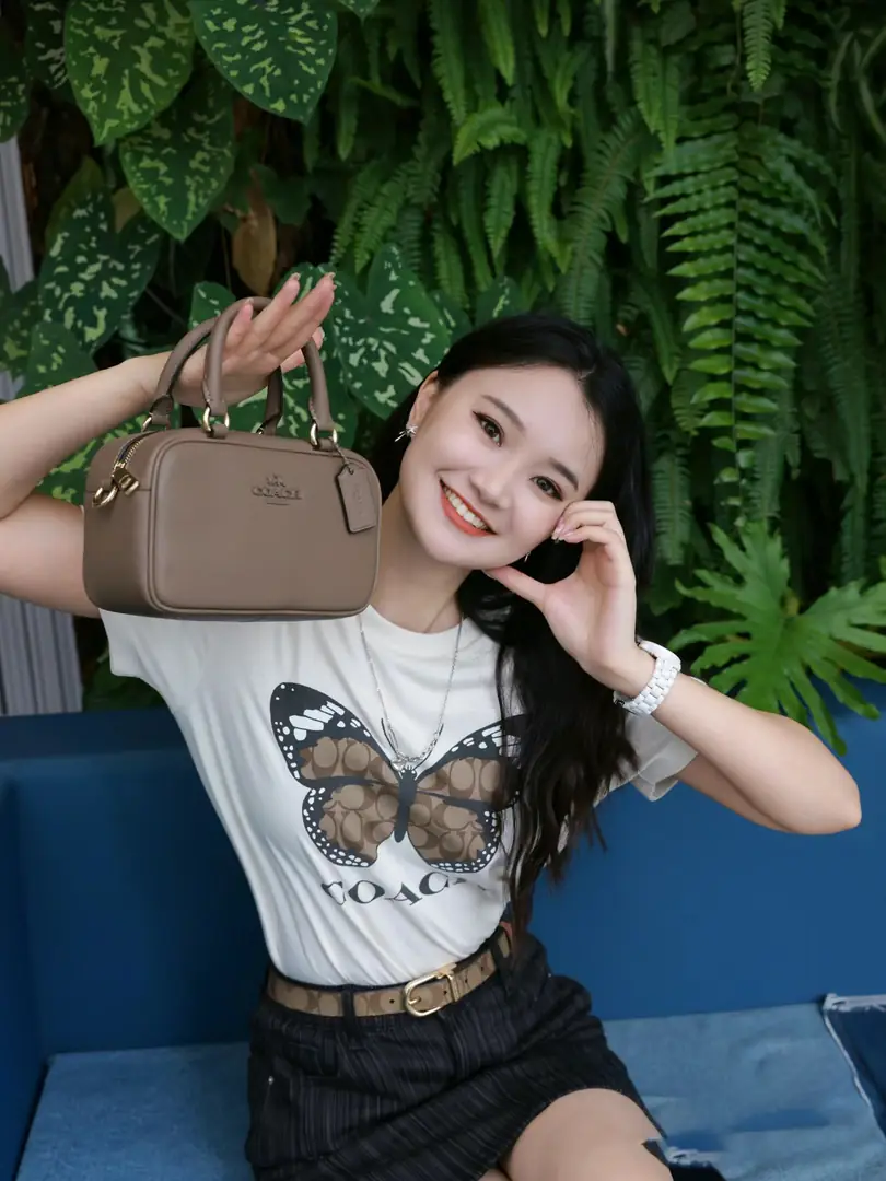 YM50 Coach Satchel Bag 60$ gallery