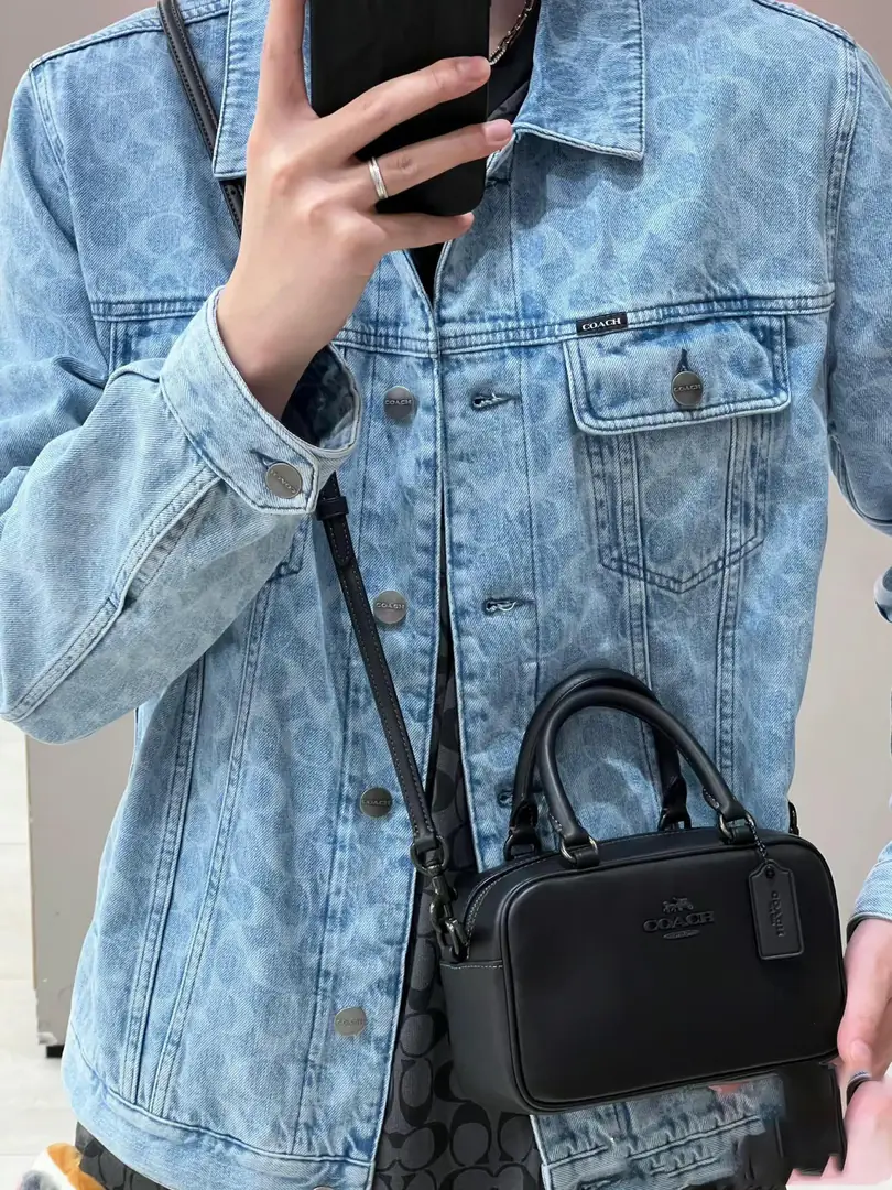 YM50 Coach Satchel Bag 60$ gallery