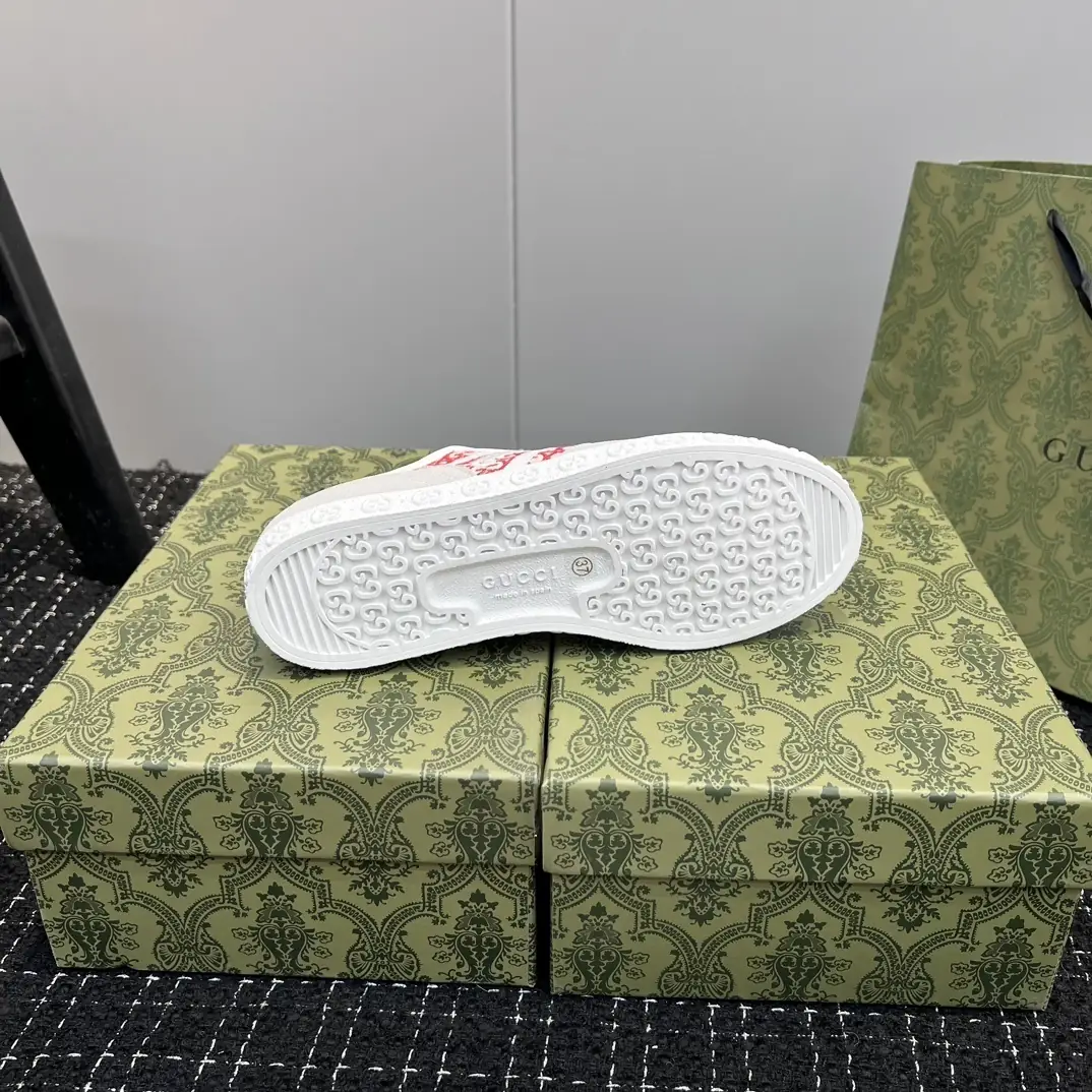 YM51 Gucci canvas casual shoes 60$ gallery