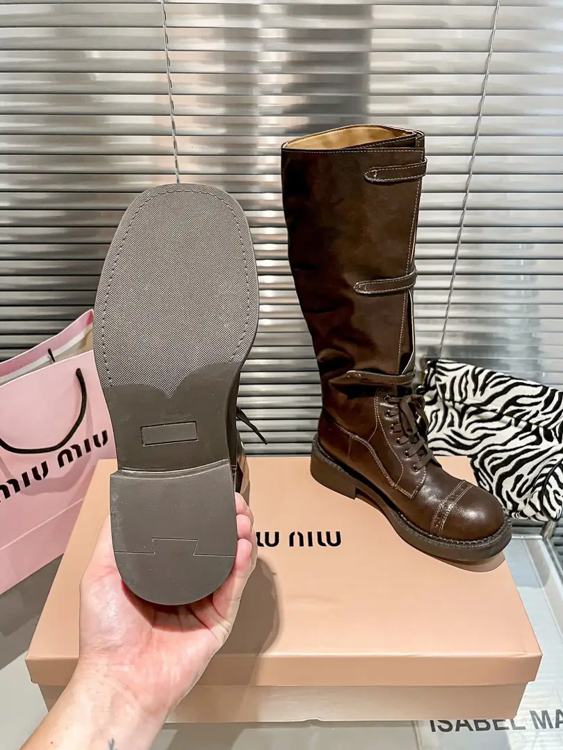 YM59  miumiu Boots 80$ gallery