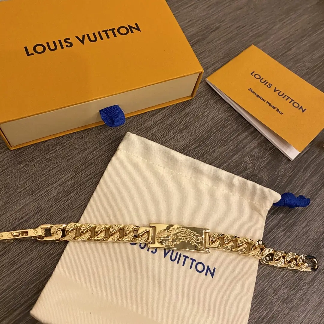 YM64 LV NBA co-branded bracelet 43$ gallery