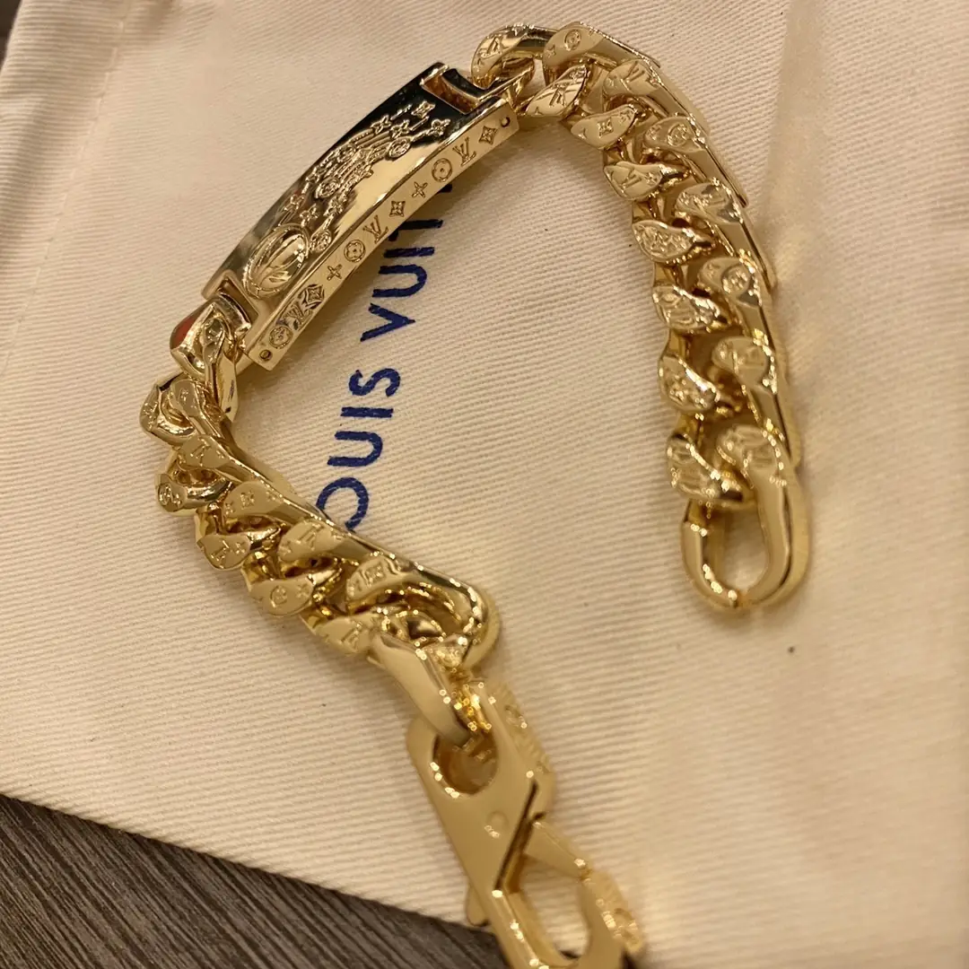 YM64 LV NBA co-branded bracelet 43$ gallery