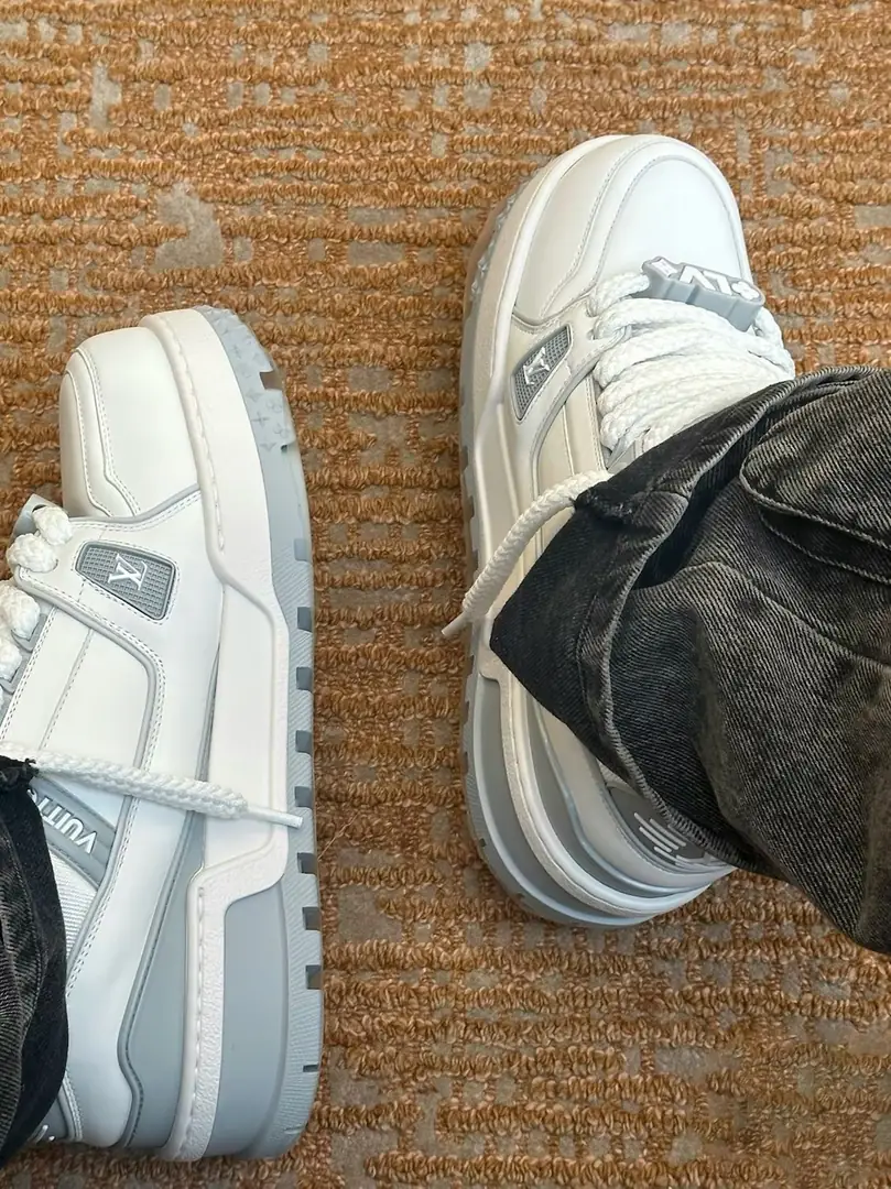 YM66 LV casual board chubby trainer shoes 80$ gallery