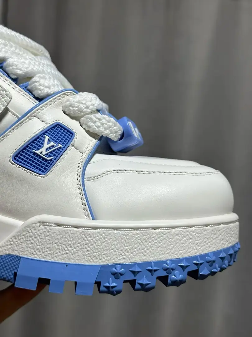 YM66 LV casual board chubby trainer shoes 80$ gallery