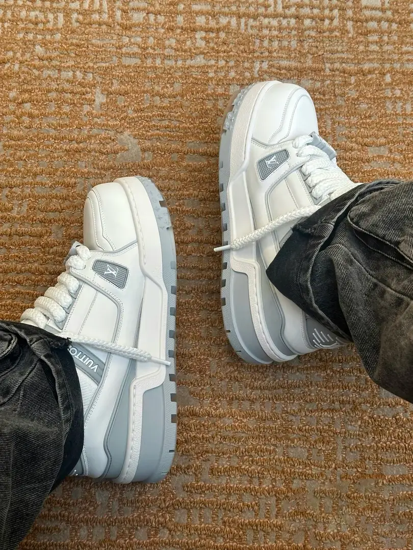 YM66 LV casual board chubby trainer shoes 80$ gallery