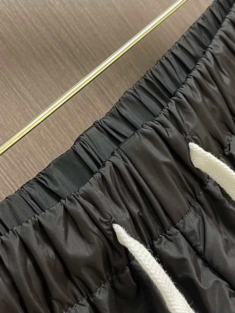 YM69 MIUMIU casual shorts clothing83$ gallery