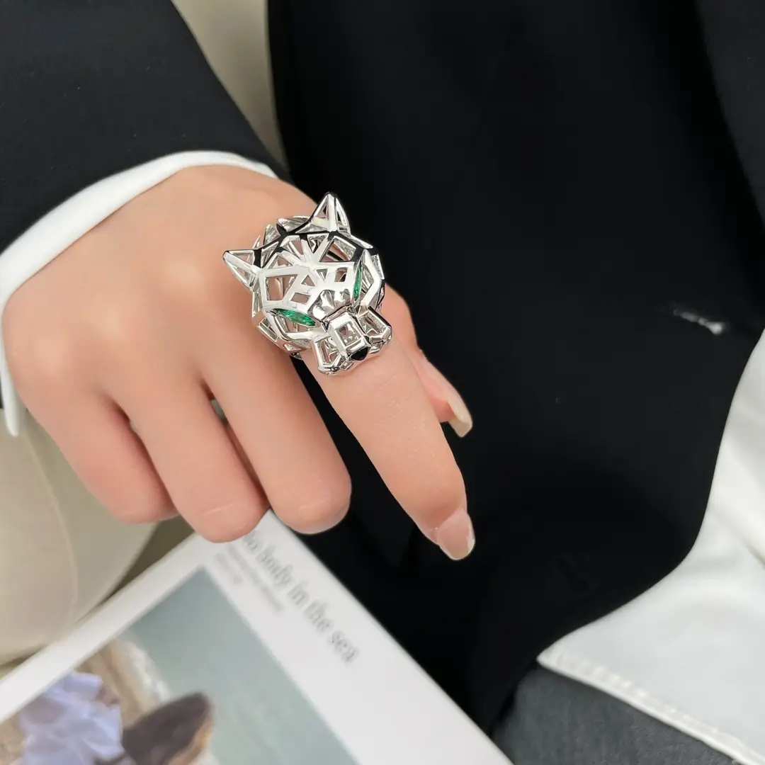 YM72 Cartier Leopard Head Hollow Ring 53$ gallery