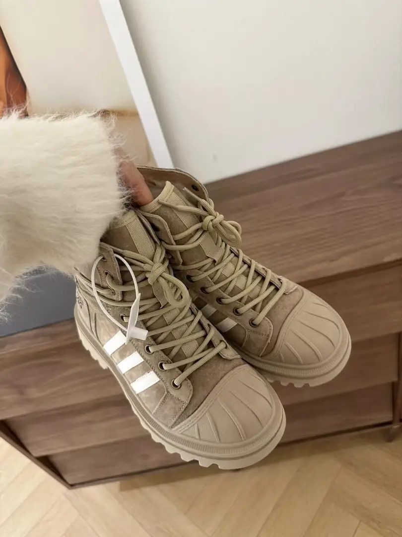 YM90 UGG Adidas joint shoes 93$ gallery