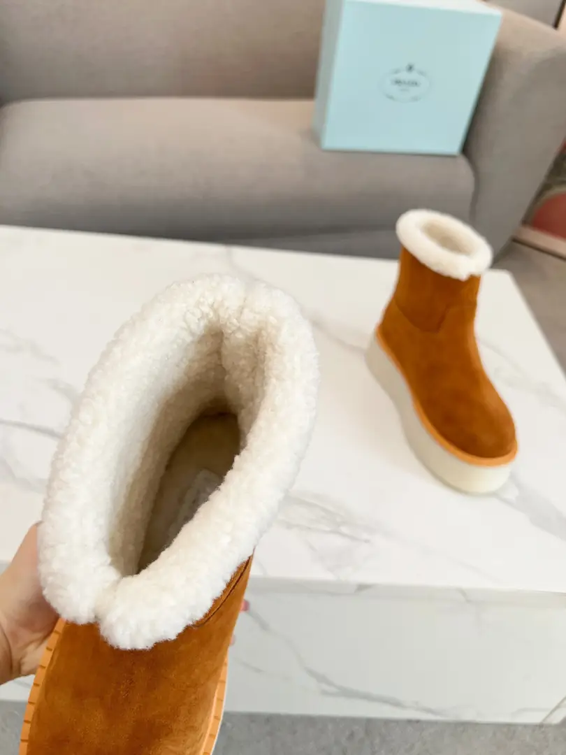 YM92 Prada snow boots 90$ gallery