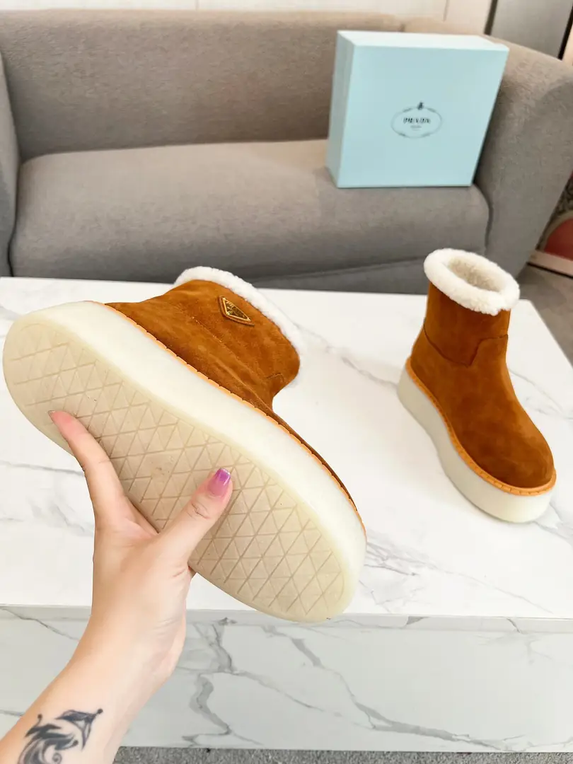 YM92 Prada snow boots 90$ gallery