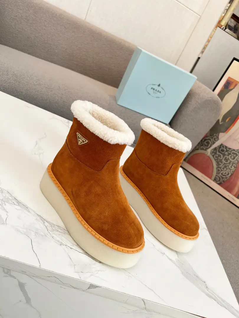 YM92 Prada snow boots 90$ gallery