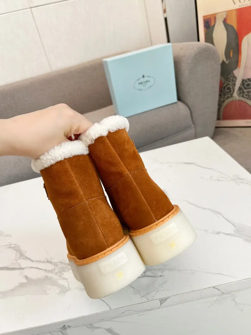YM92 Prada snow boots 90$ gallery