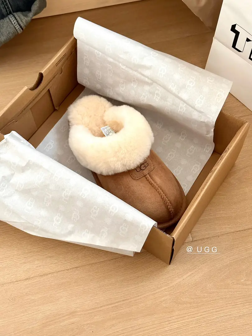 YM97 UGG Fluffy Slippers 53$ gallery