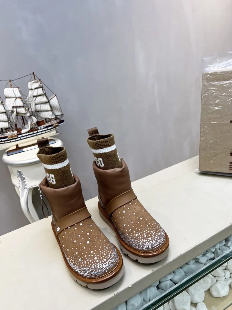 YM99 UGG plush snow boots 103$ gallery