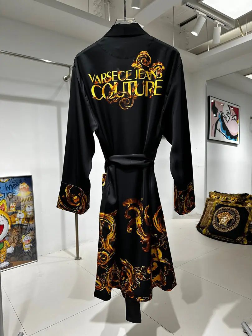 YP02 Versace Light Luxury Silk Bathrobe 75$ gallery