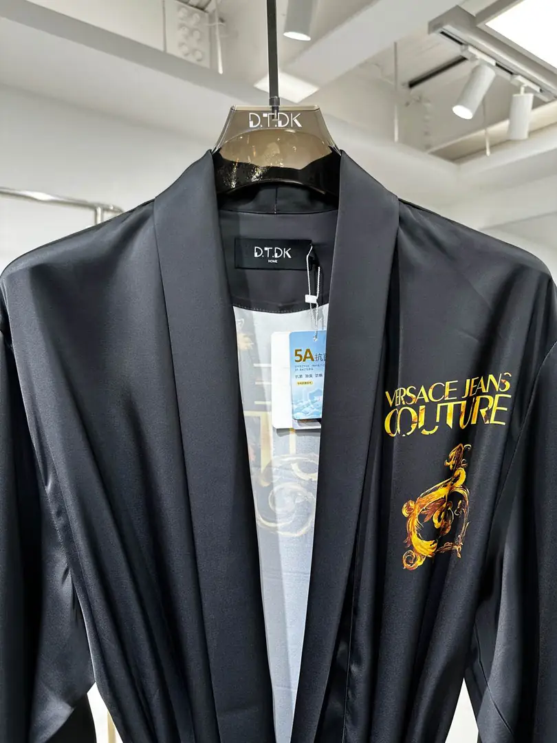YP02 Versace Light Luxury Silk Bathrobe 75$ gallery