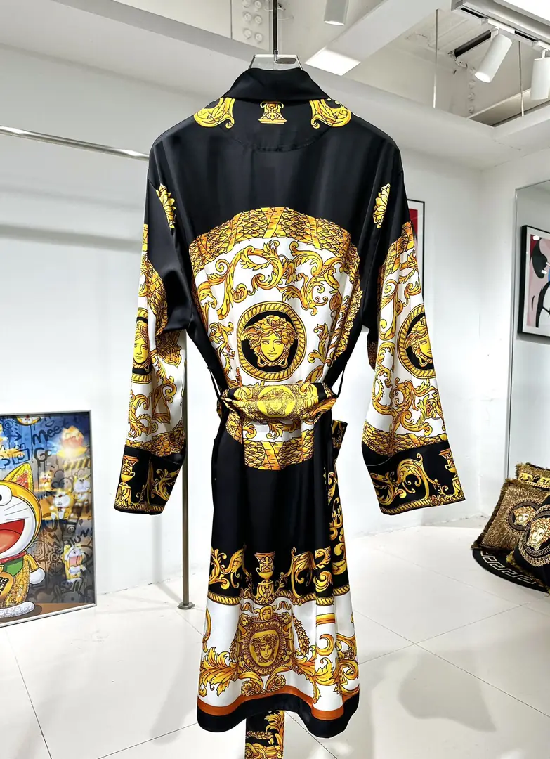 YP02 Versace Light Luxury Silk Bathrobe 75$ gallery