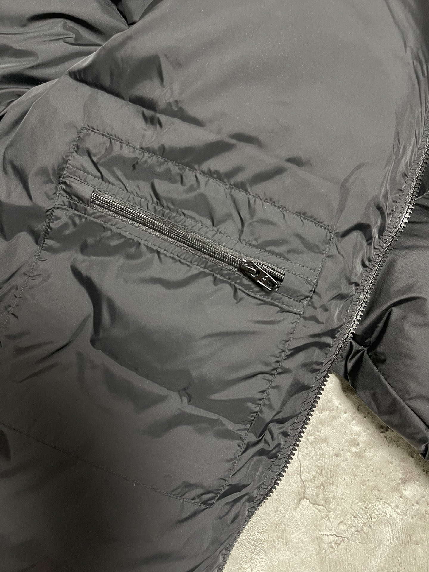 124$ Balenciaga Down jacket size XS-L 280590 WX106 gallery