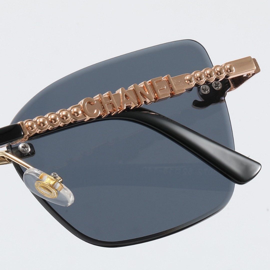 18$ CAHNEL 68072 Sunglassess With Box 7520 FF1321 gallery
