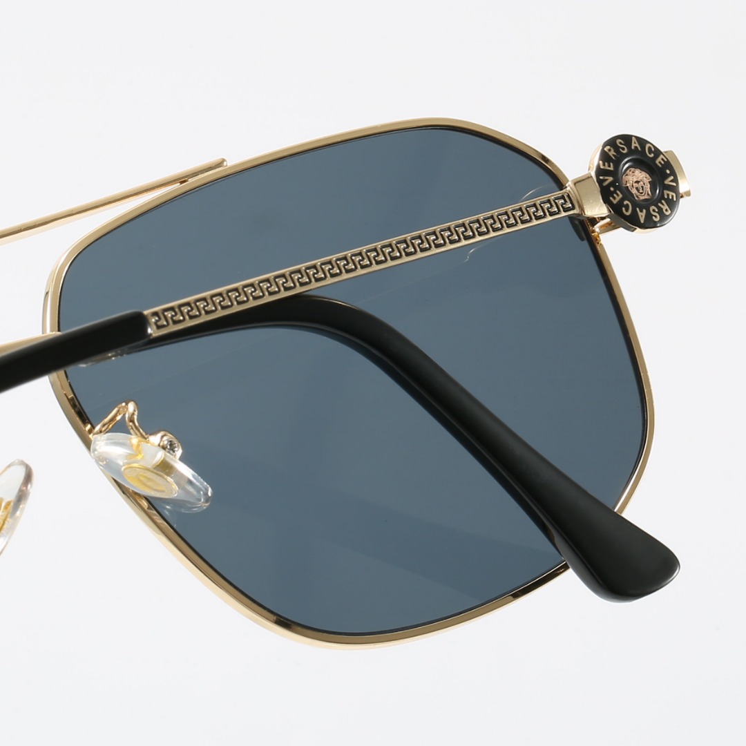 19$ VERSACE 9024 Sunglassess With Box 708554 FF1381 gallery