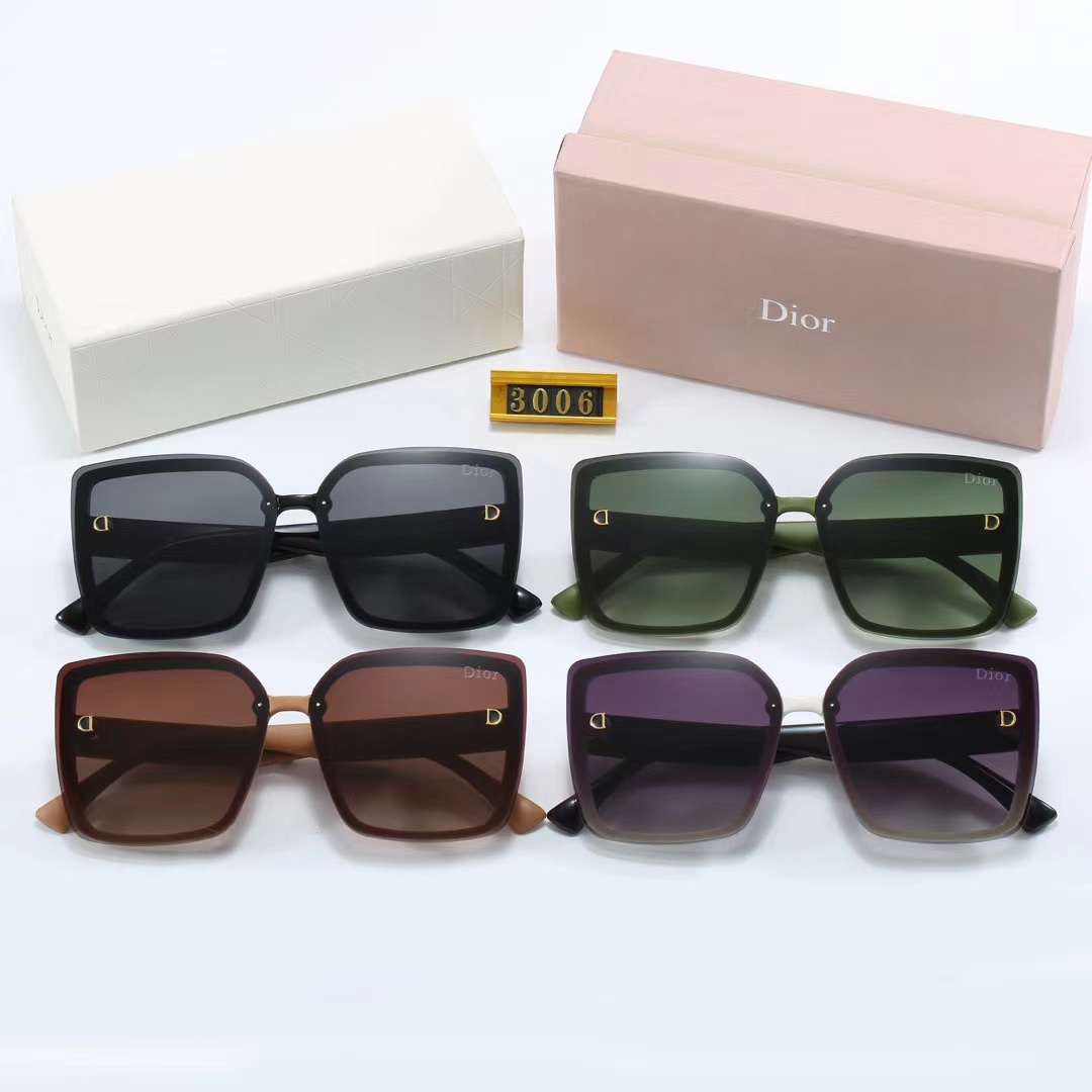 19$ new_dh DIOR_3006 70534611286 FF4S136 gallery