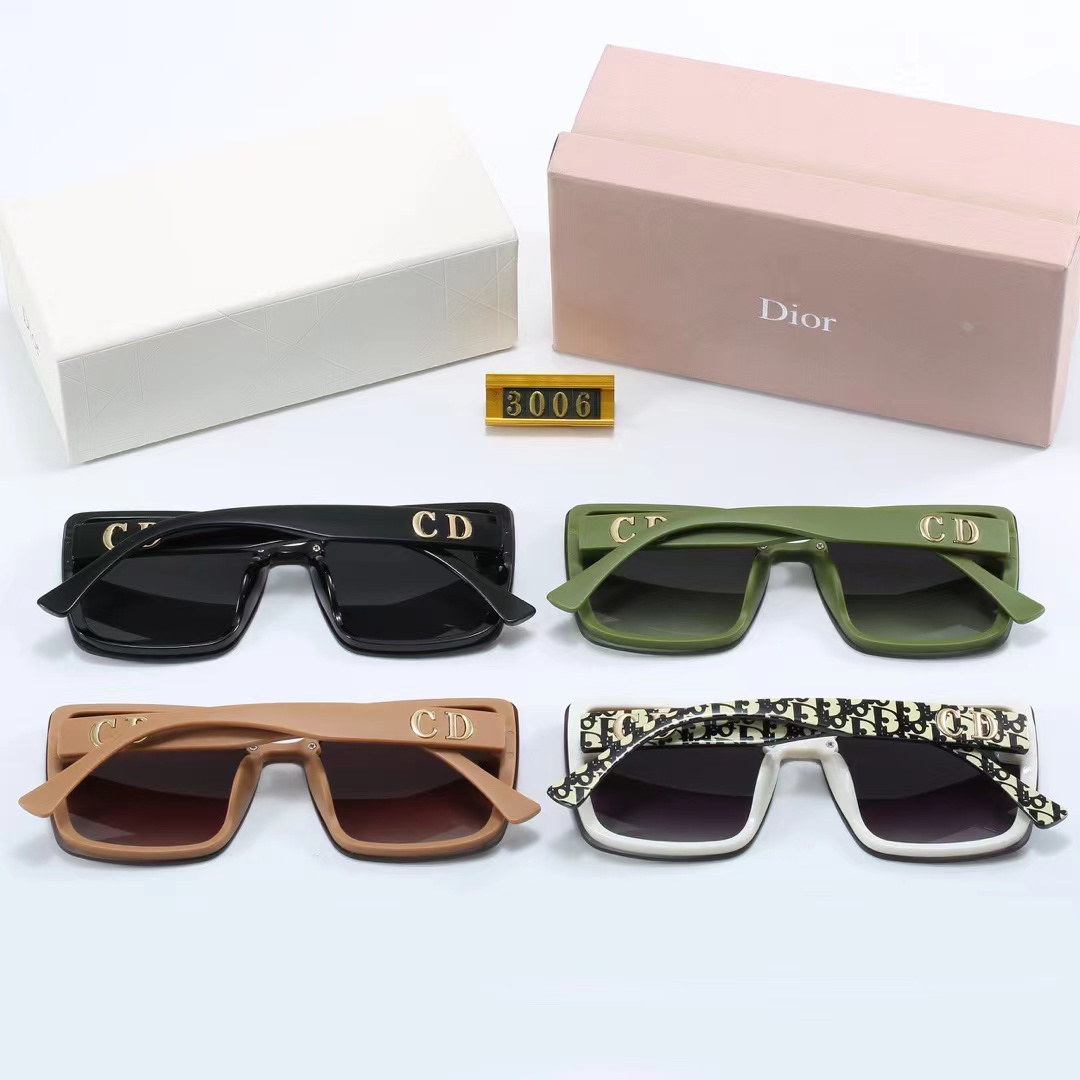 19$ new_dh DIOR_3006 70534611286 FF4S136 gallery