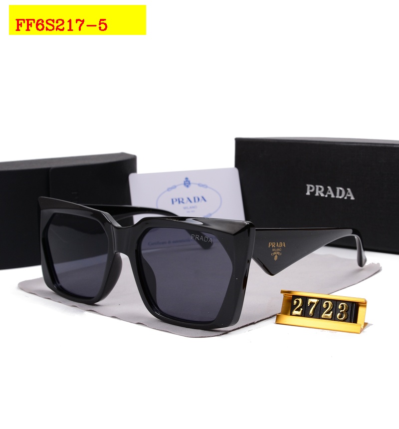 19$ new_dh Prada_2723 90834611286 FF6S217 gallery