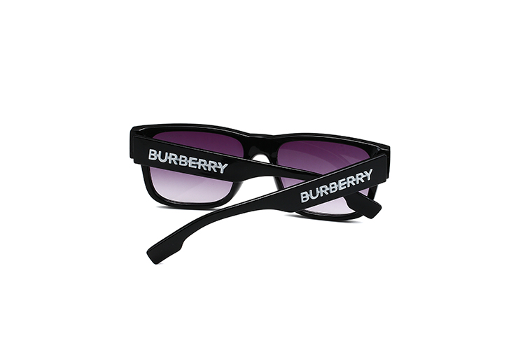 20$ new_dh burberry_4358 50241611393 FF6S183 gallery