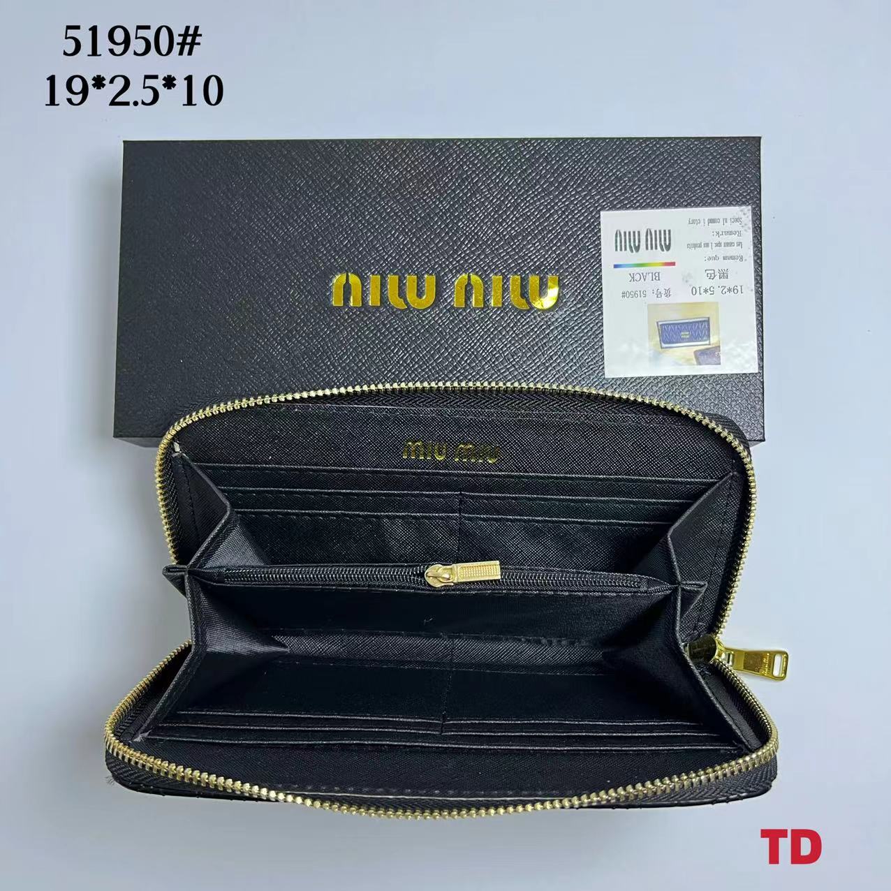 21$ miumiu 51950 Wallet size 19X2X10 cm 5640 BR2138 gallery