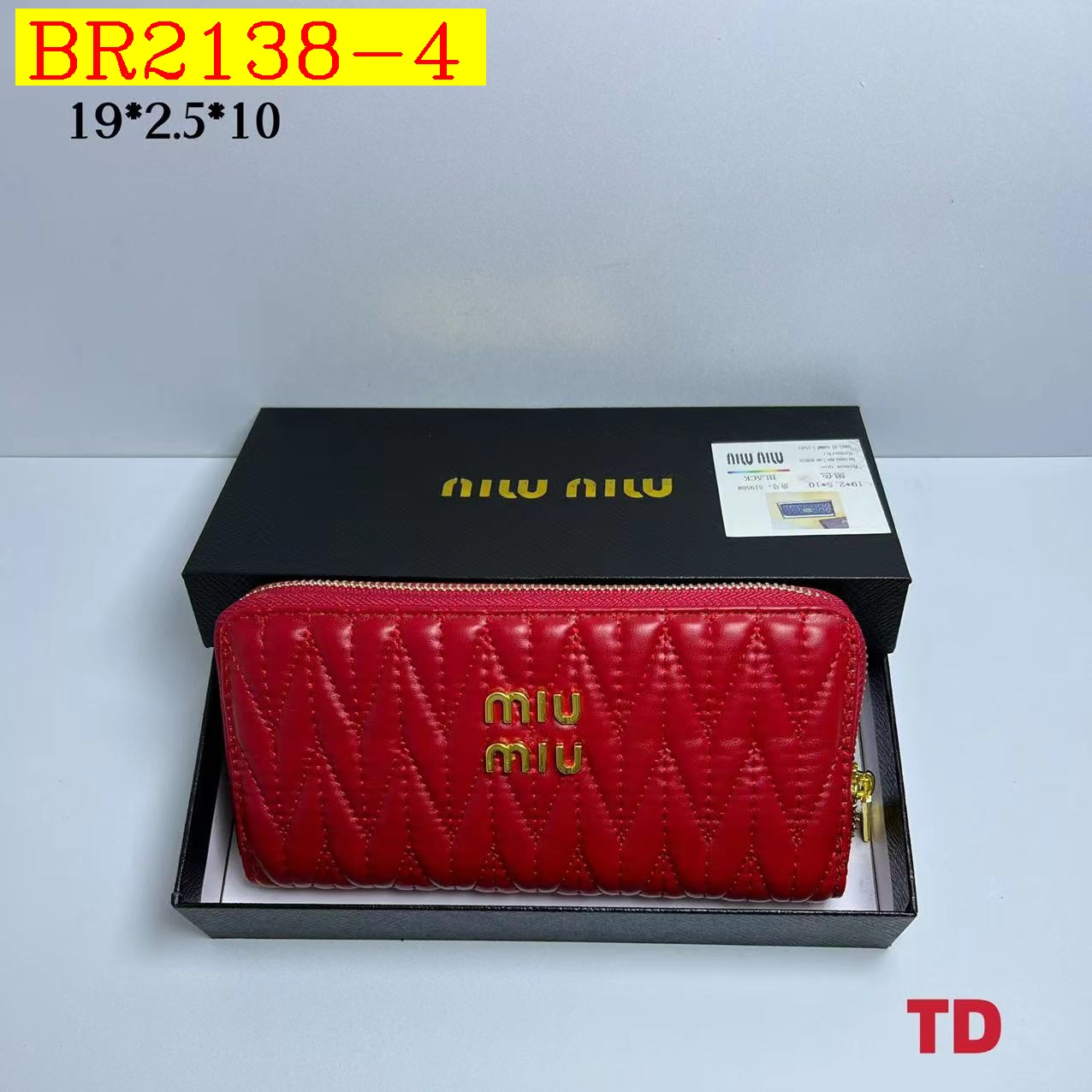 21$ miumiu 51950 Wallet size 19X2X10 cm 5640 BR2138 gallery
