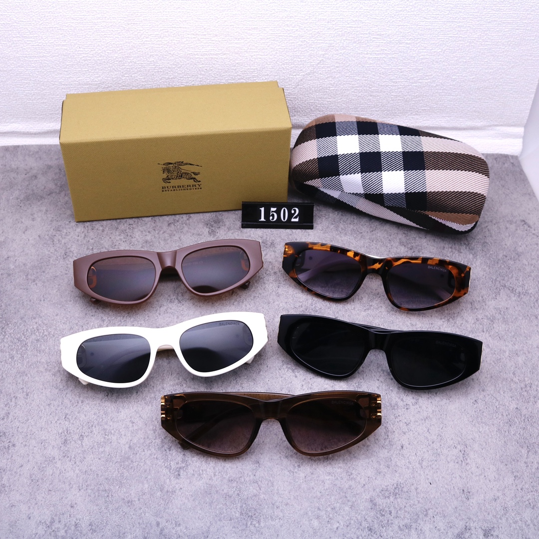 21$ new_dh BURBERRY 1502 30251612400 FF5S163 gallery