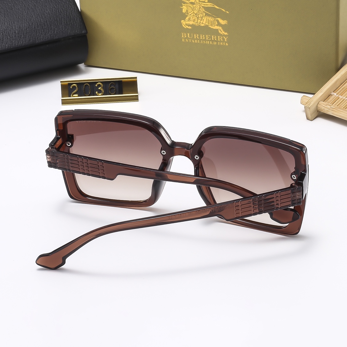 21$ new_dh BURBERRY 2036 90854612400 FF6S243 gallery