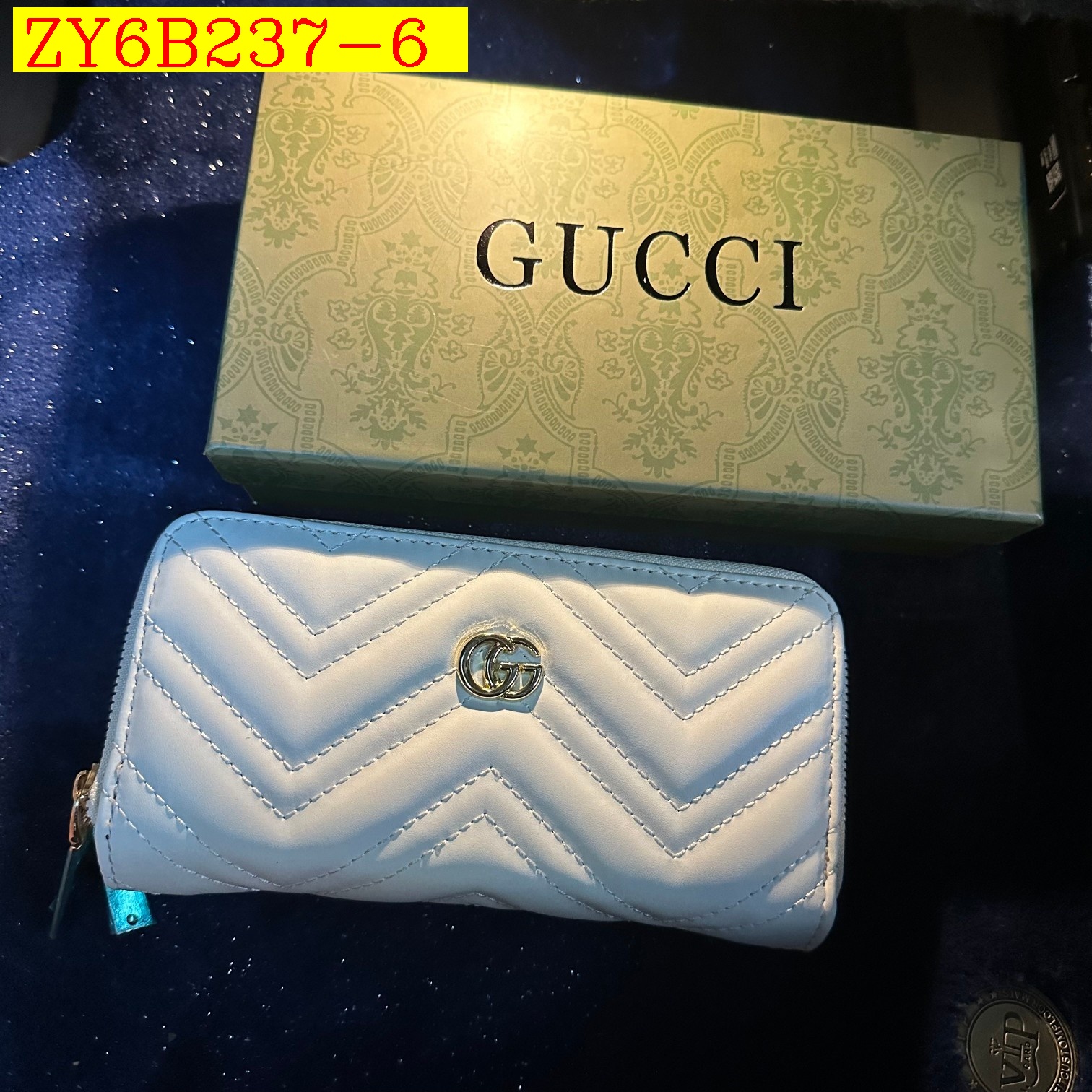21$ new_dh CHANEL Q1827 70458612400 ZY6B237 gallery