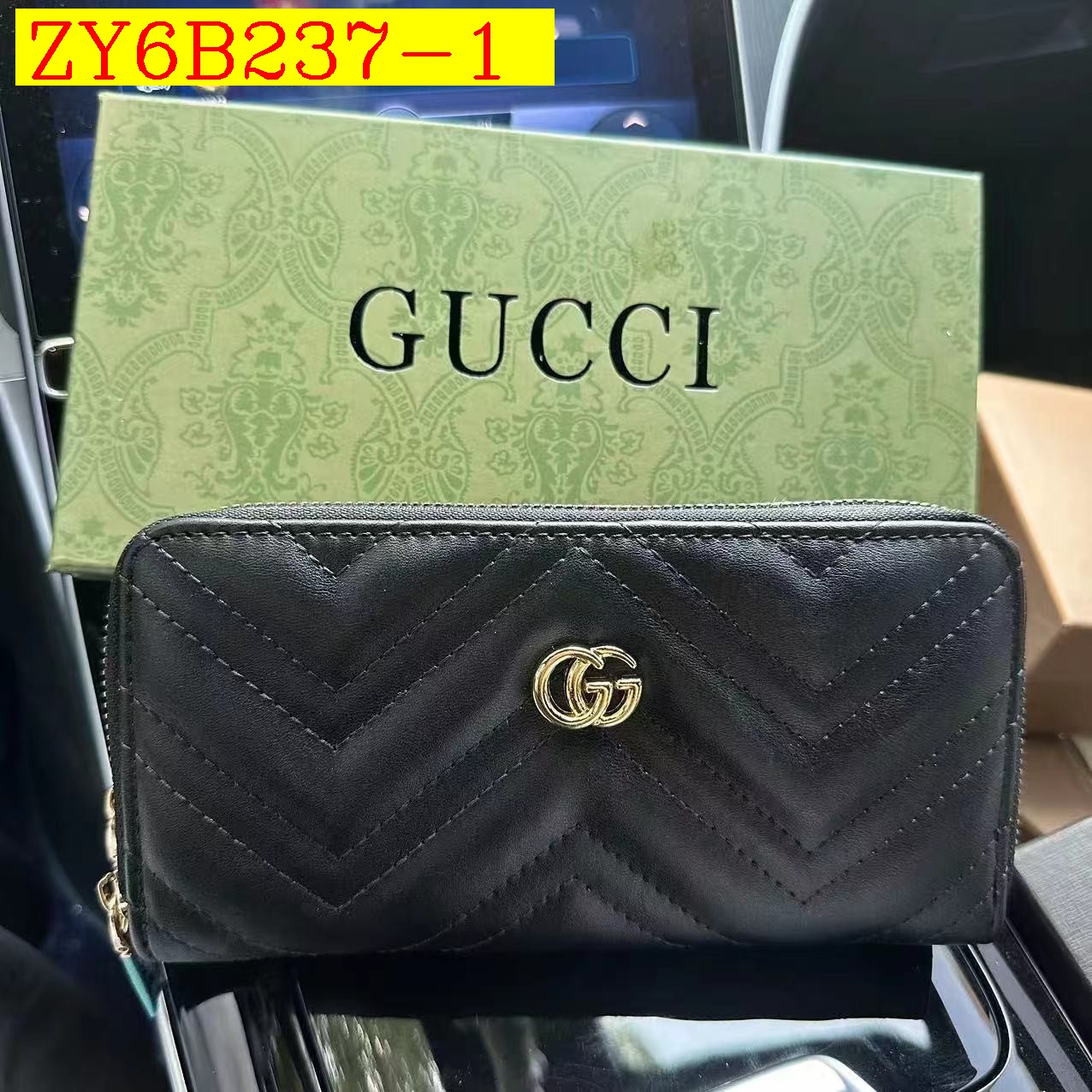 21$ new_dh CHANEL Q1827 70458612400 ZY6B237 gallery