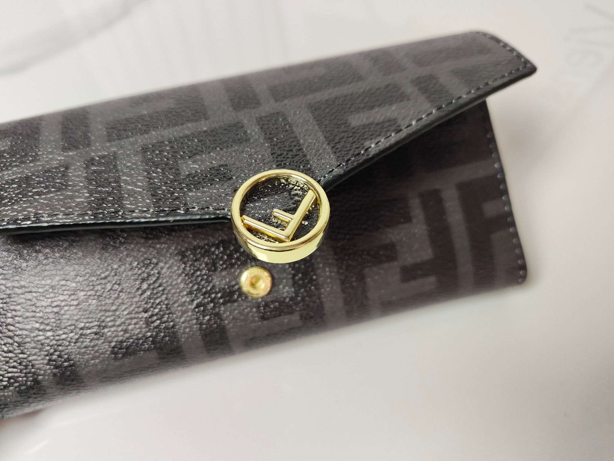 22$ dh FENDI 7129 purse size 19X9X2 cm 70458612521 BY2363 gallery