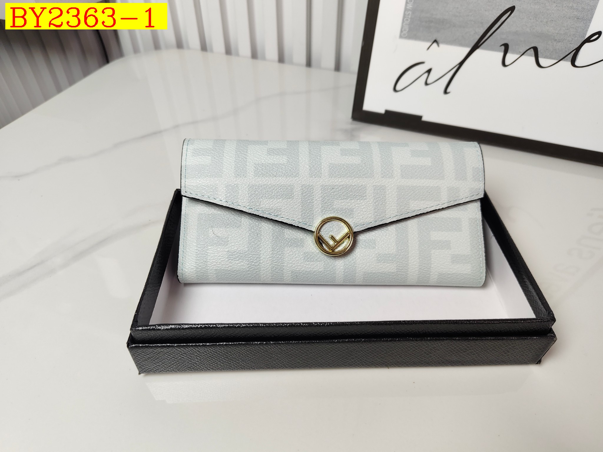 22$ dh FENDI 7129 purse size 19X9X2 cm 70458612521 BY2363 gallery