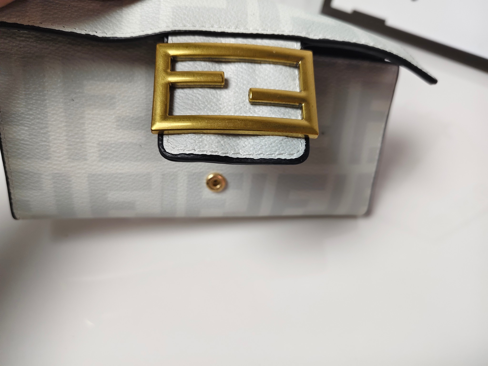 22$ dh FENDI 7329 purse size 19X9X2 cm 90254612521 BY2453 gallery