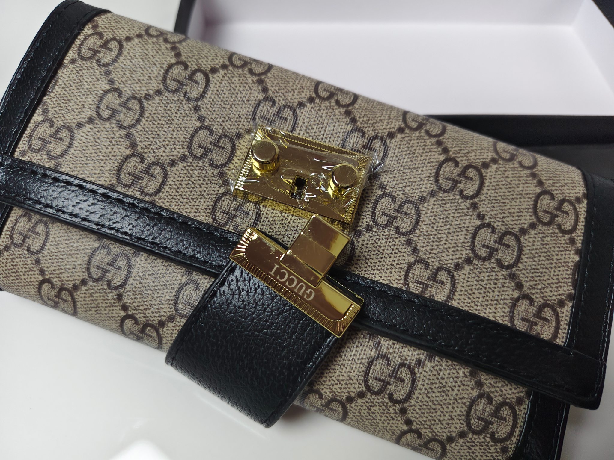 22$ dh GUCCI 8063 purse size 19X9X2 cm 70451812523 BY2369 gallery