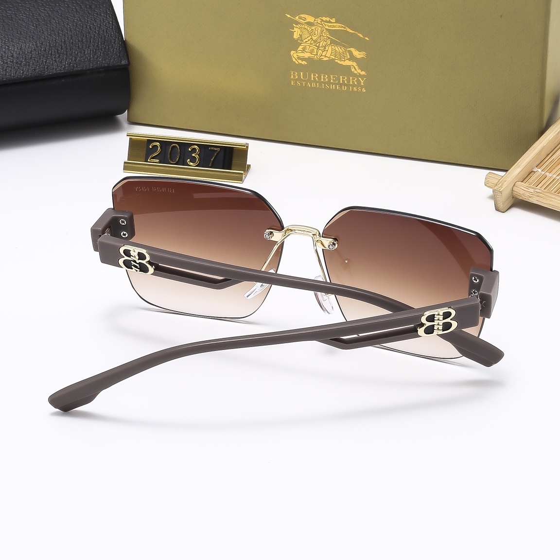 22$ new_dh BURBERRY 2037 90564012412 FF6S247 gallery